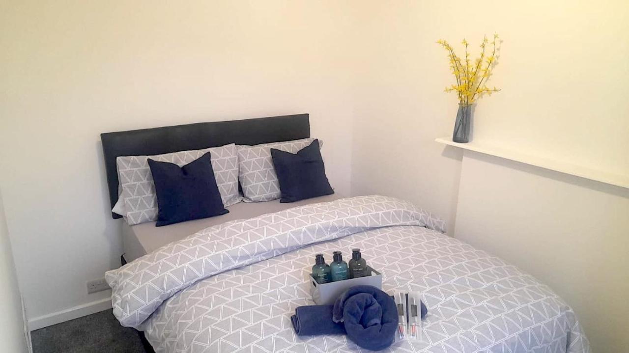 Move Inn Estates - Multiple Rooms Лондон Экстерьер фото