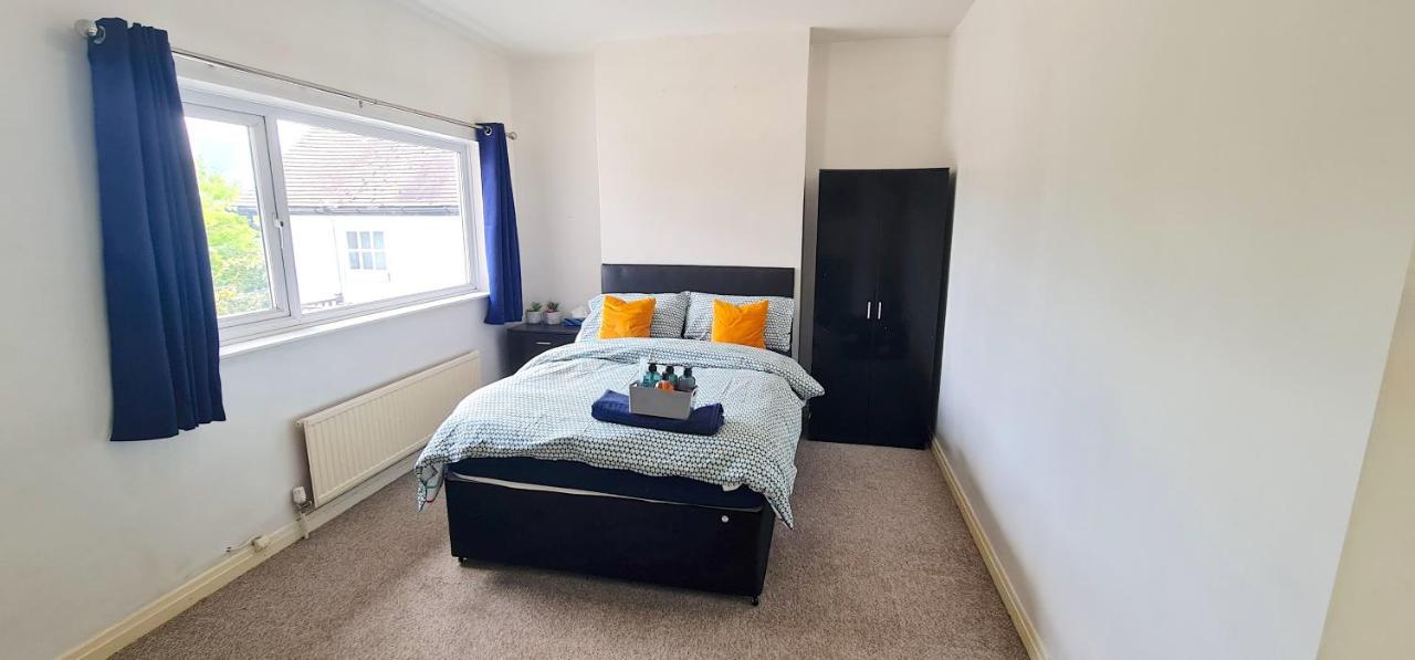 Move Inn Estates - Multiple Rooms Лондон Экстерьер фото